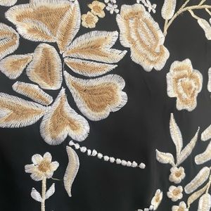 Medium black embroidered Tunique Top